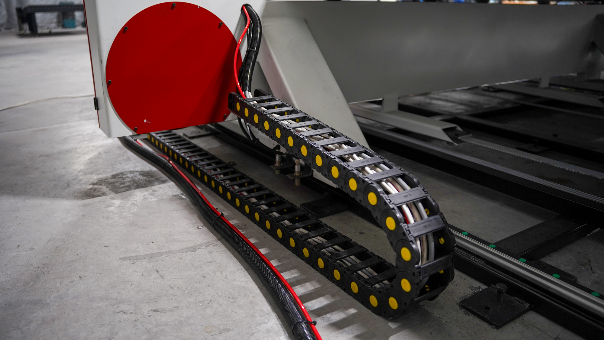Automatic Vertical Foam Cutting Machine