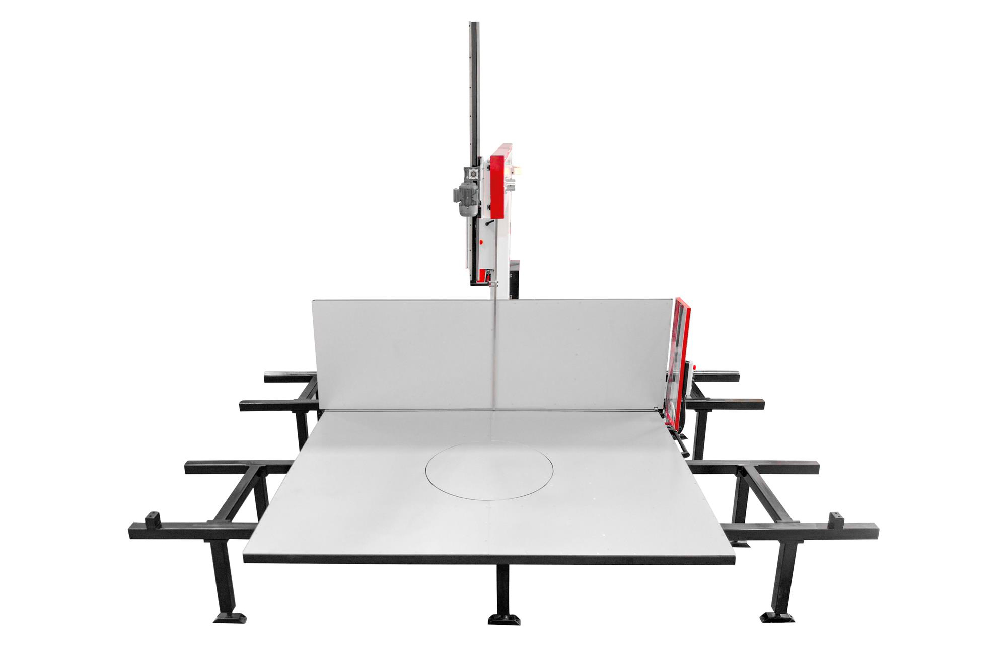 Basit buton sistemi ve manuel hareket mekanizması sayesinde kullanım kolaydır, operatör hızlı şekilde uyum sağlar.